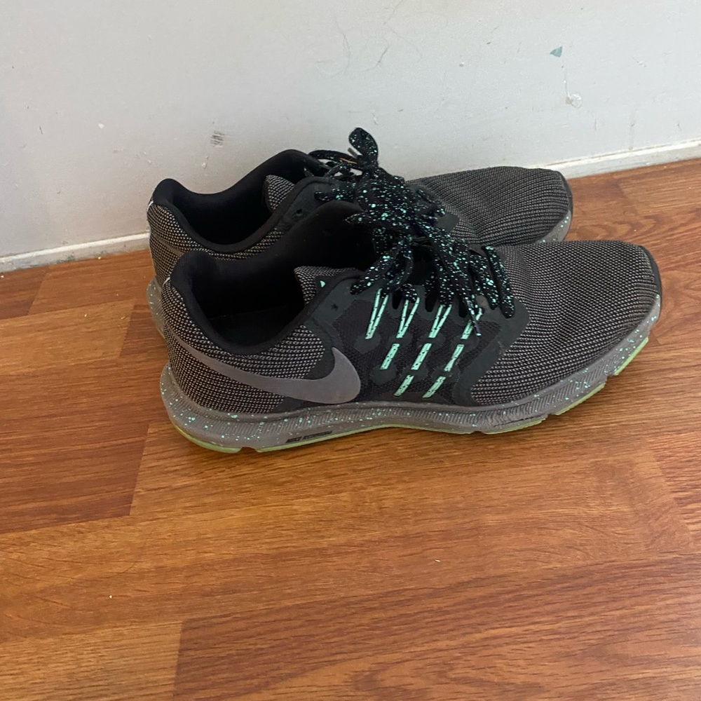 Nike Tennis Shoes Darn Gray / Teal / Blue 9.5